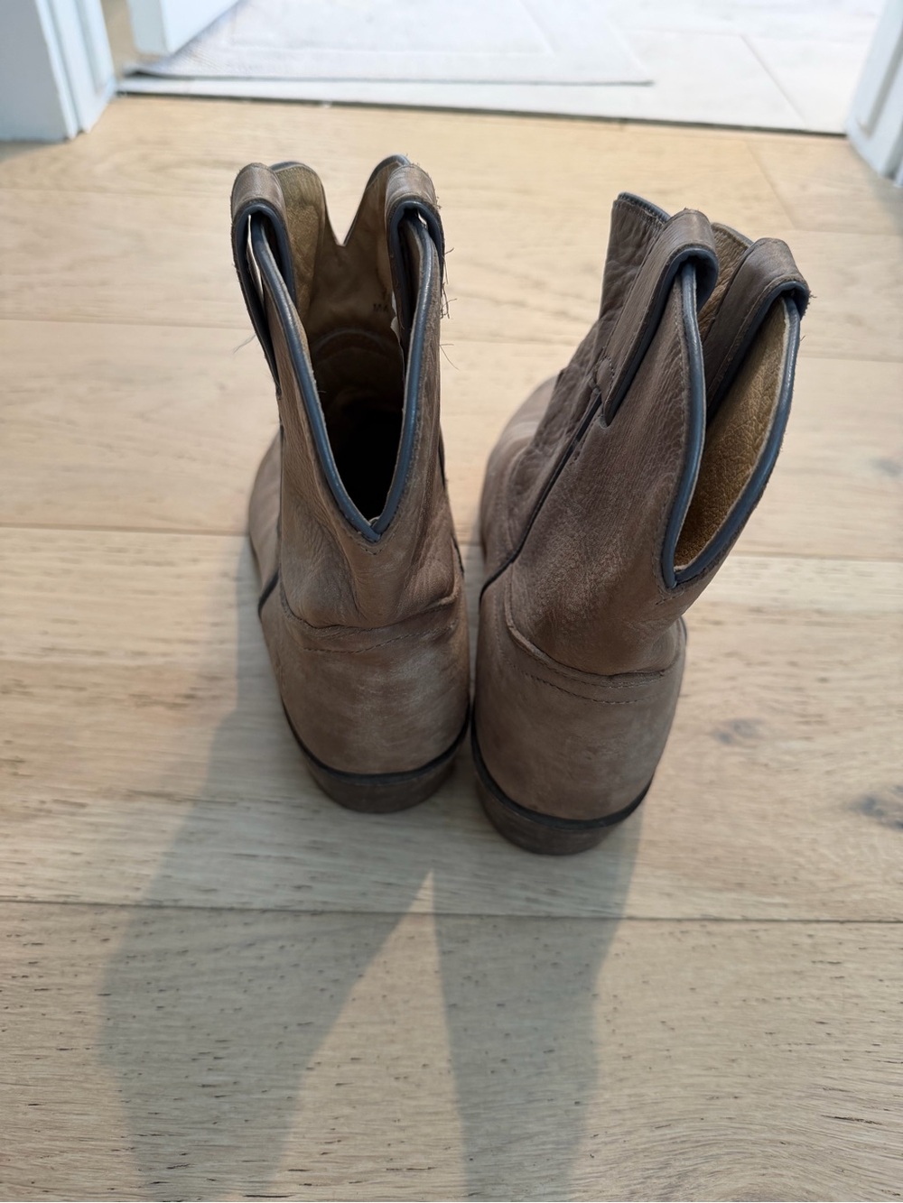 Frye women’s Brown Leather Western Ankle Boots - Picture 5 of 5